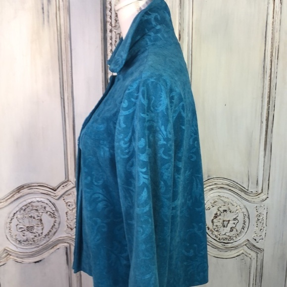 R. Q. T. Vintage Look Embossed Turquoise Lightweight Corduroy Cropped Jacket - Picture 8 of 13